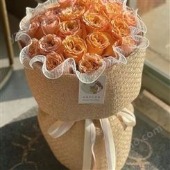 红玫瑰花束定制 可选花材 鲜花 干花可选 按照您的喜好搭配 同城配送